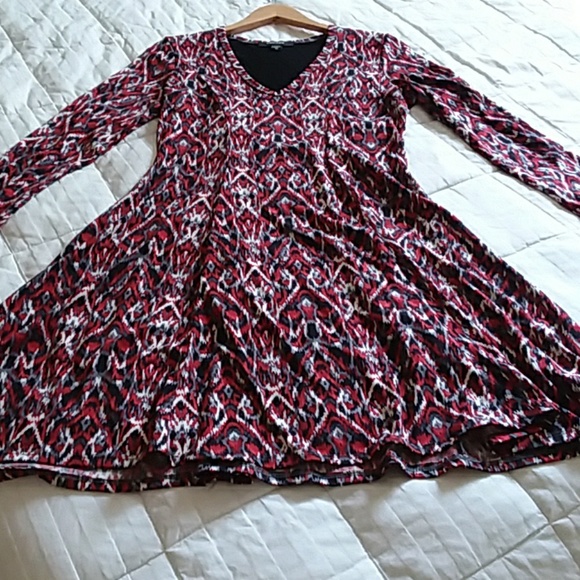 Karen Kane lovely dress - Picture 4 of 6